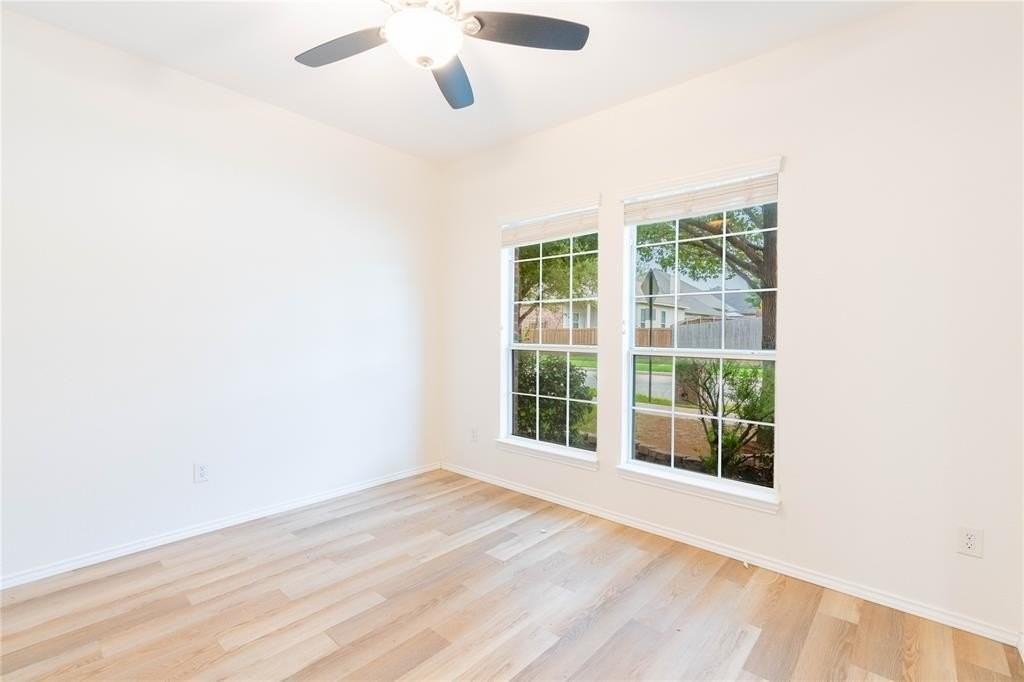 5105 Spyglass Hill Ln - Photo 5 of 29