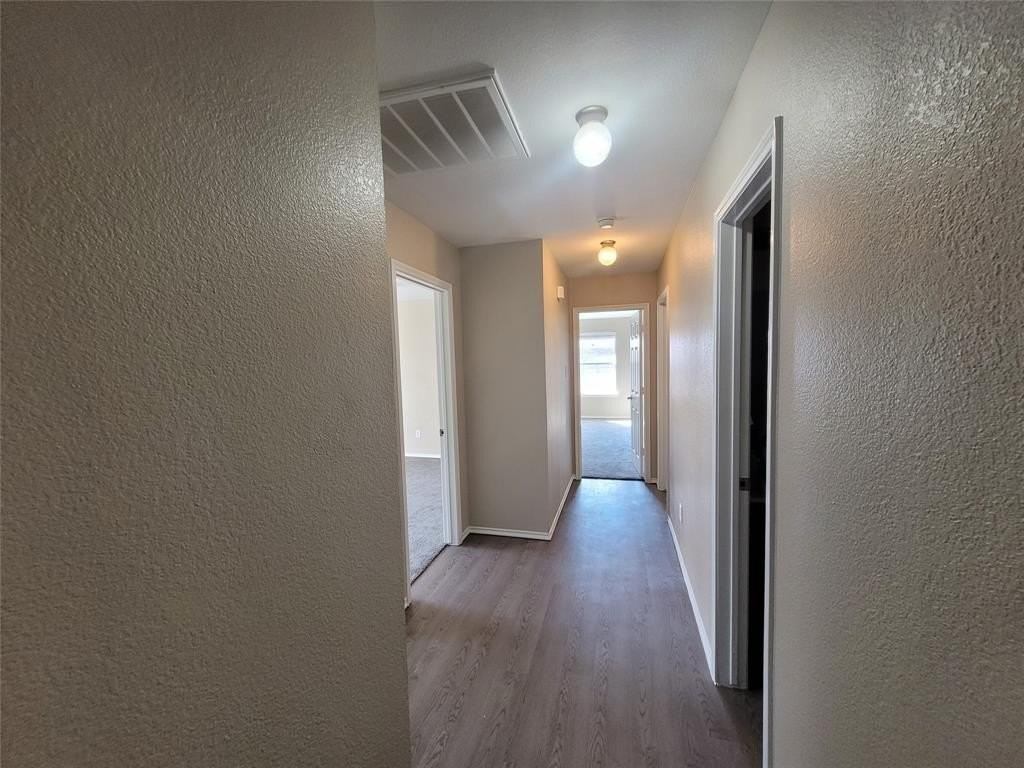 2821 Mockingbird Street - Photo 4 of 10