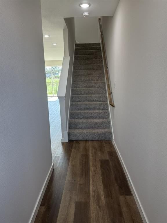 549 Galt Dr - Photo 2 of 14