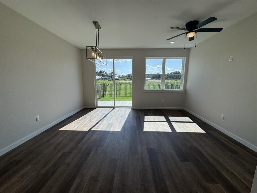 549 Galt Dr - Photo 5 of 14