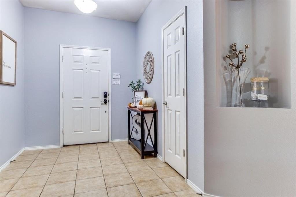 820 Bamboo Dr - Photo 5 of 25