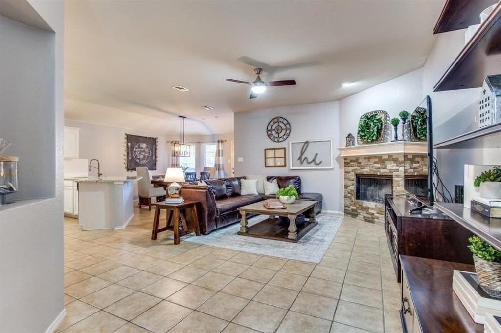 820 Bamboo Dr - Photo 6 of 25