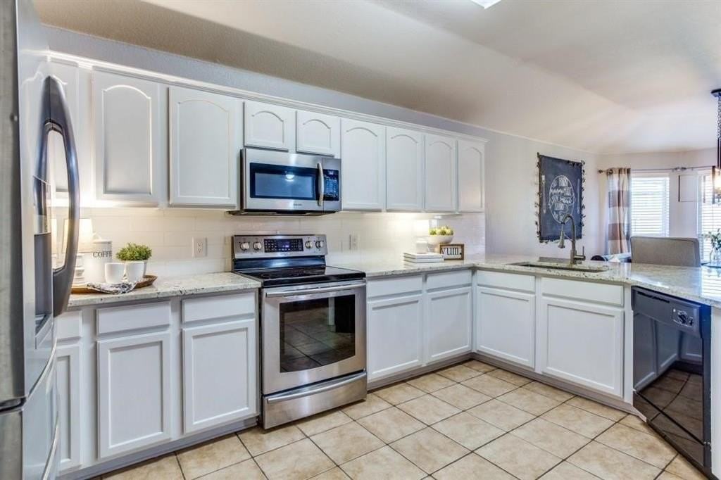 820 Bamboo Dr - Photo 7 of 25