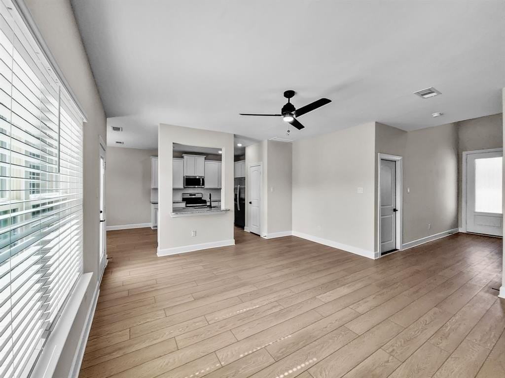 1310 Butler Avenue - Photo 4 of 20