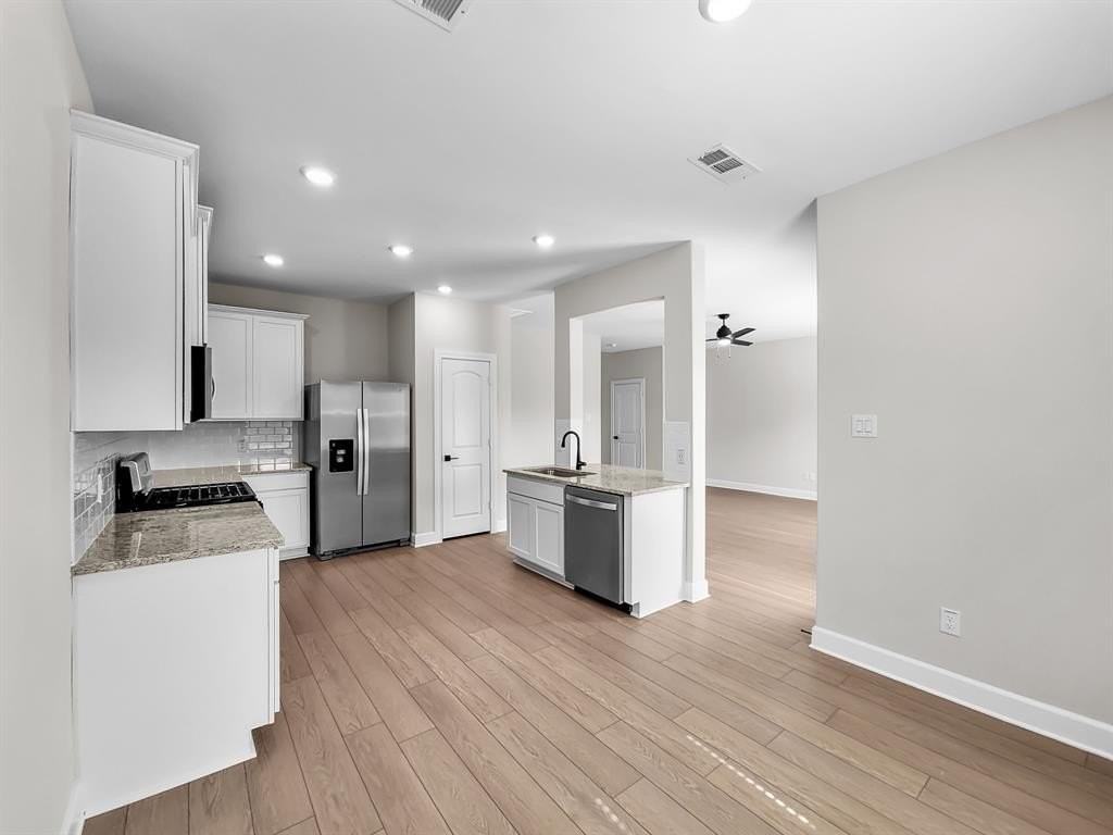 1310 Butler Avenue - Photo 6 of 20