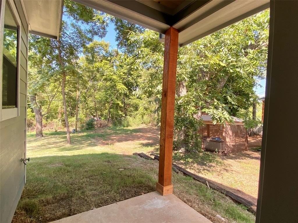 114 W Walker St - Photo 3 of 19