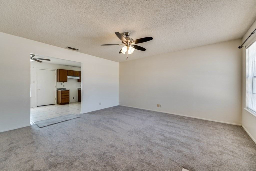 1812 Magnolia Ave - Photo 7 of 20