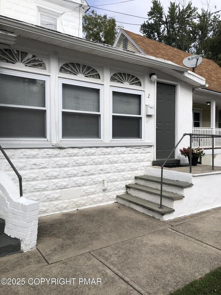 86 W Broad St Apt 2 #2 - Photo 2 of 12