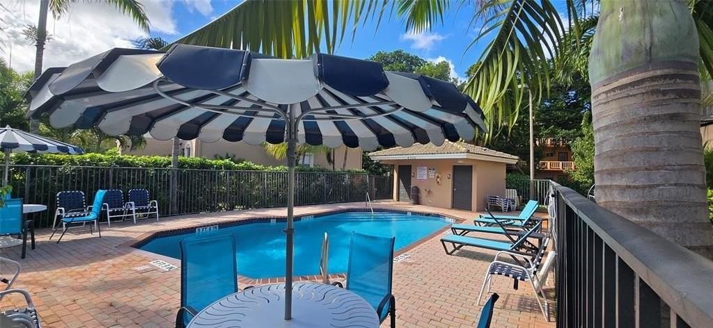 8314 Lagos De Campo Blvd - Photo 2 of 15