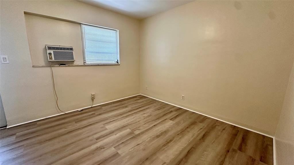 505 Ne 4th Ave #3 - Photo 5 of 10