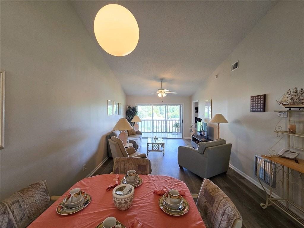 5759 Deer Run Drive #1F - Photo 5 of 19