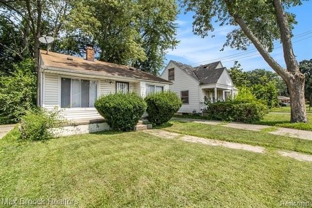 22510 Frisbee St - Photo 3 of 16