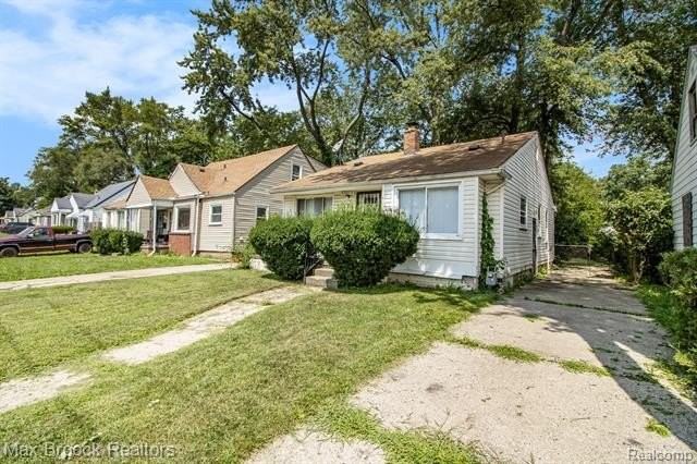 22510 Frisbee St - Photo 4 of 16