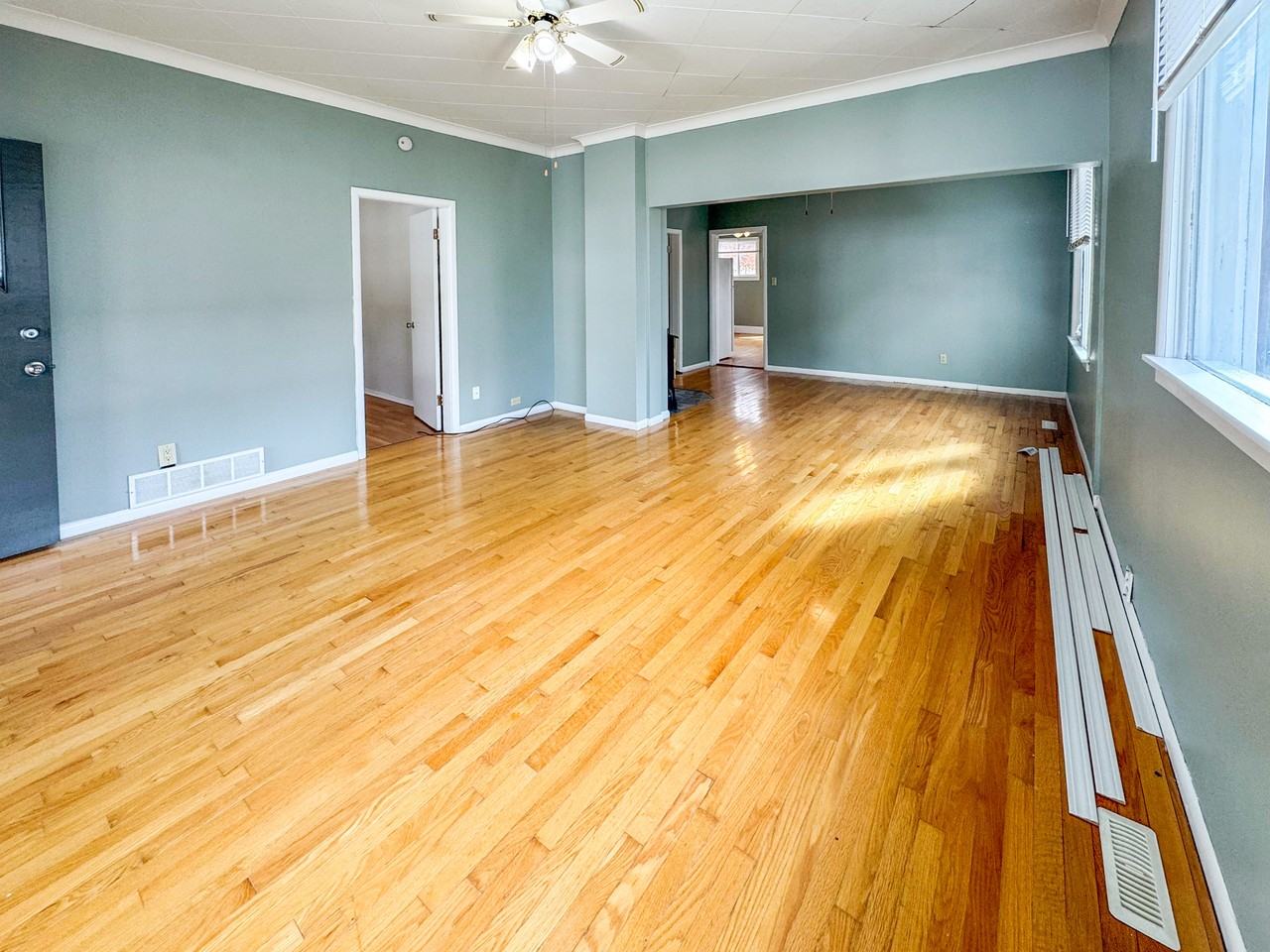 8130 8130 22 Avenue #NA - Photo 3 of 21