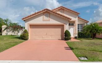 608 Lake Wellington Dr - Photo 1 of 1