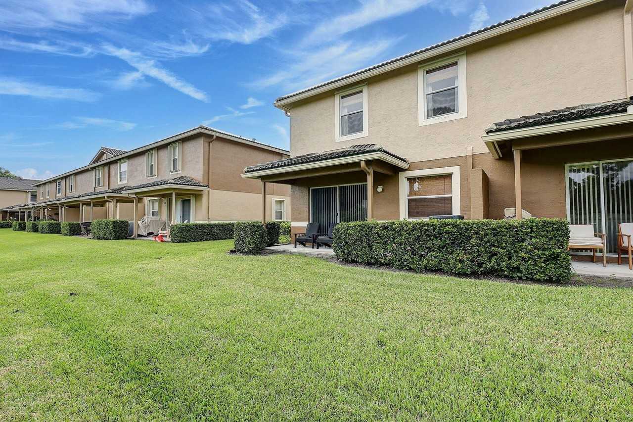 2988 Se Lexington Lakes Dr - Photo 5 of 47