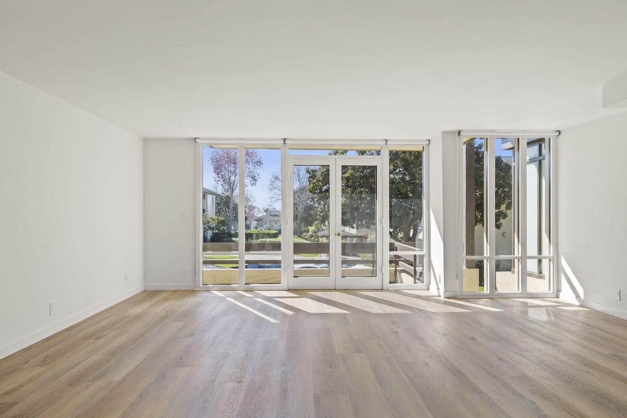 1350 Plaza De Sonadores - Photo 4 of 46