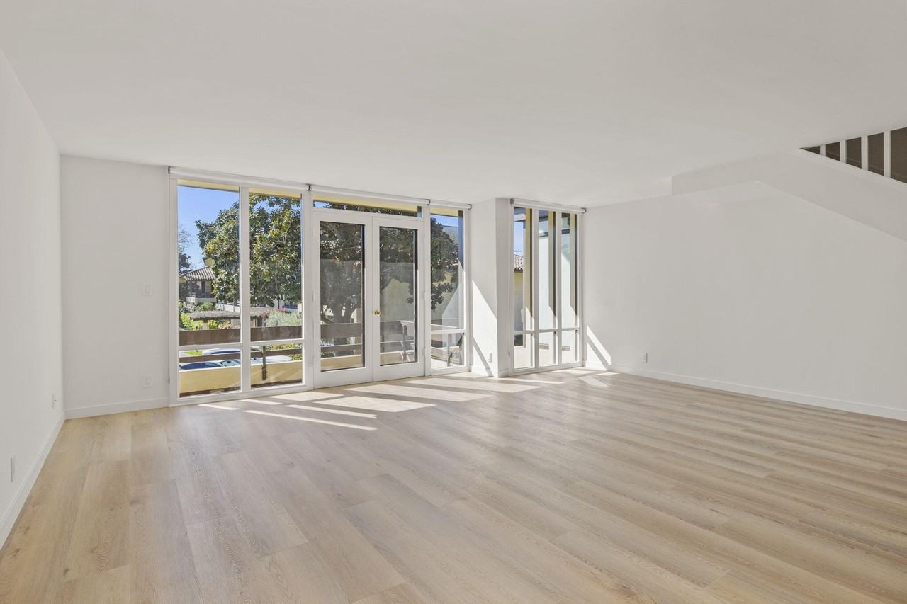 1350 Plaza De Sonadores - Photo 5 of 46