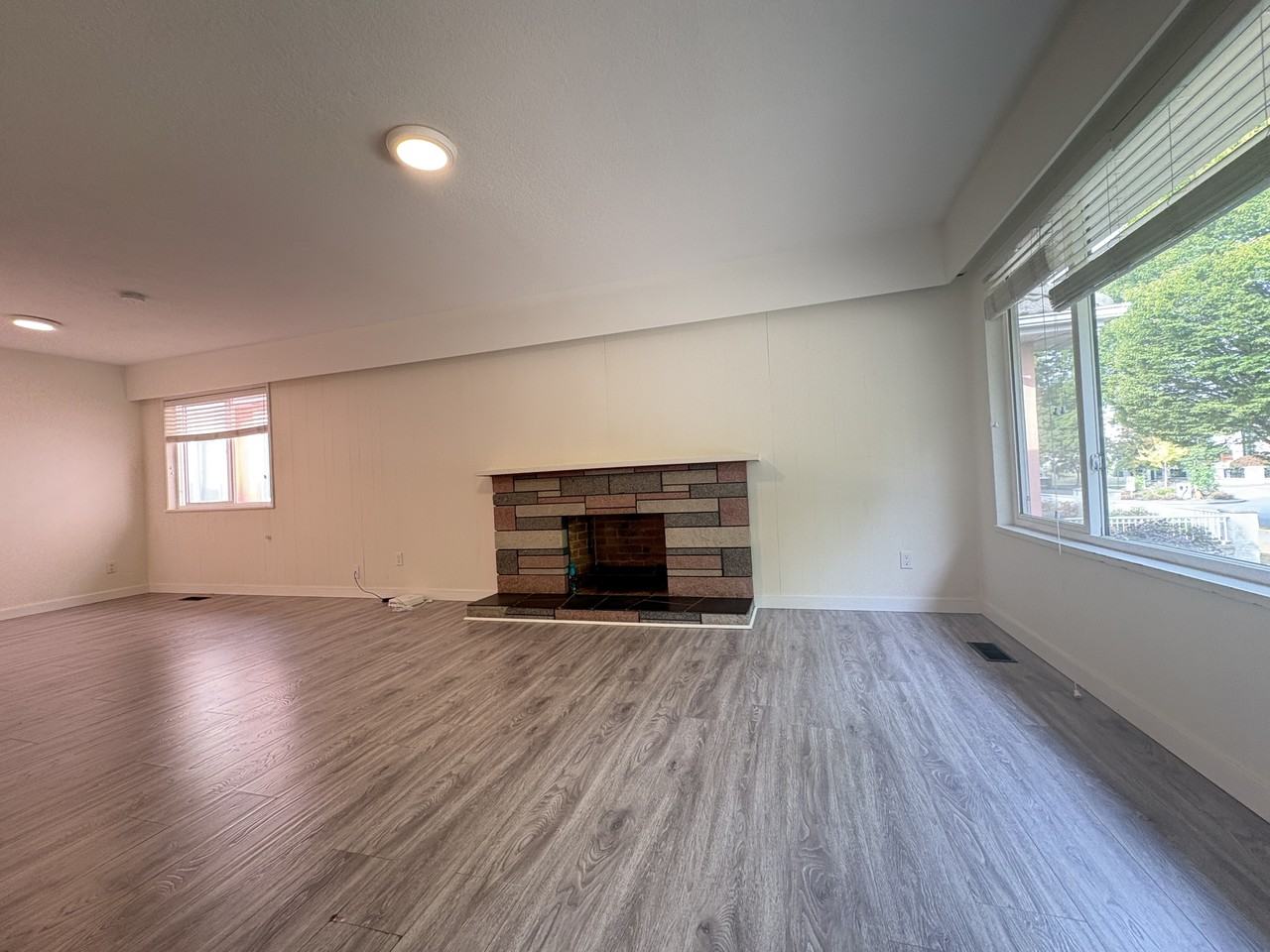 6335 Dumfries Street - Photo 2 of 13