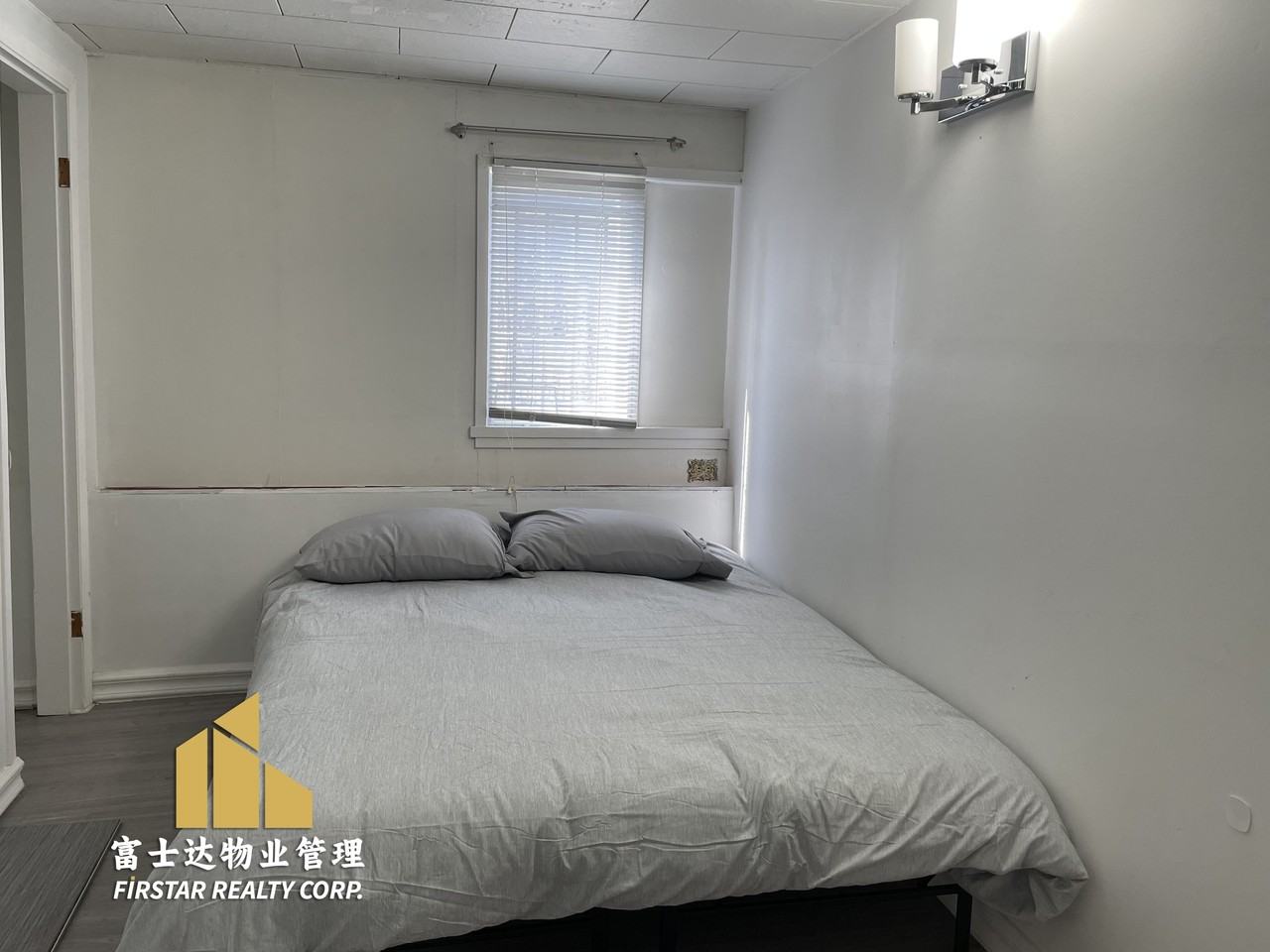 2412 East 28th Ave #1 - Photo 3 of 8