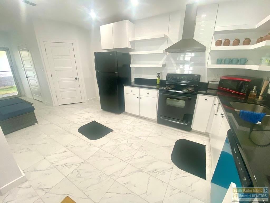 711 S Shore Dr - Photo 5 of 36