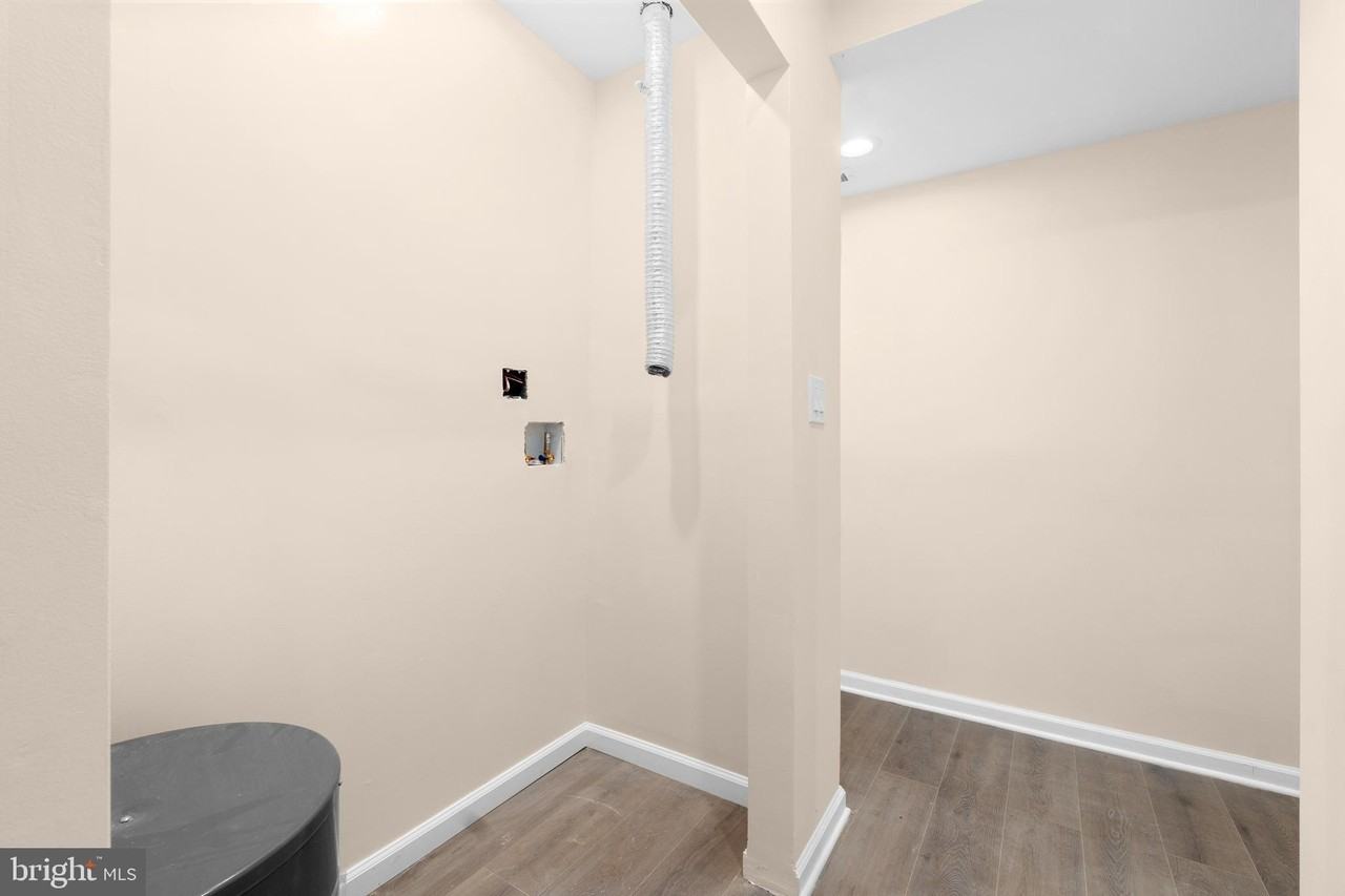 3158 Buena Vista Ter Se Apt 3 #3 - Photo 5 of 18