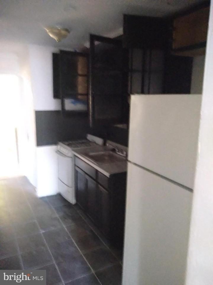 1205 30th St Se #3 - Photo 2 of 8