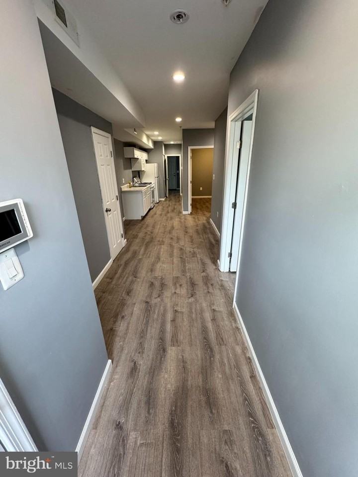 1712 E Street Expy #1 - Photo 2 of 10