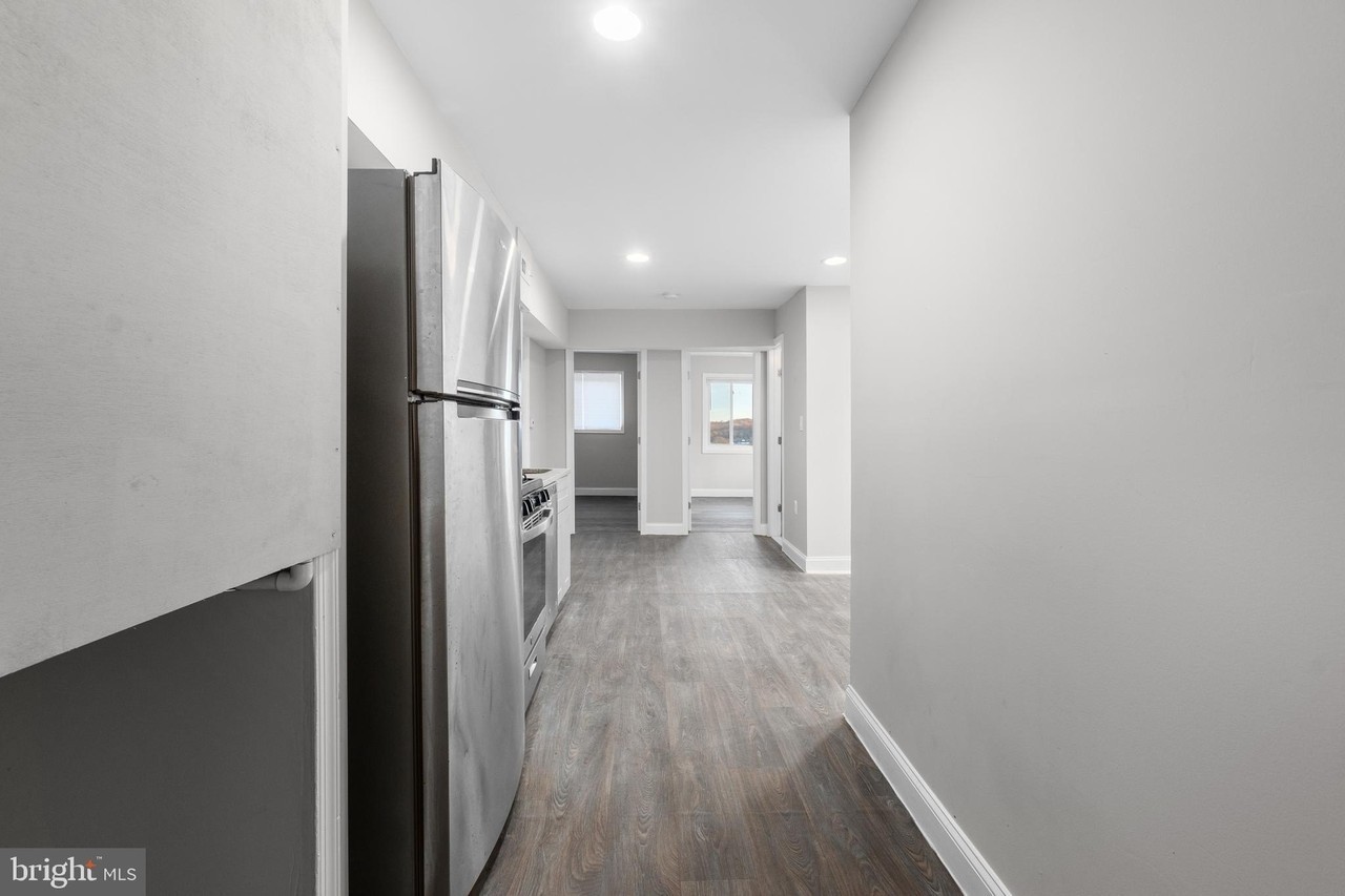 400 Chesapeake St Se - Photo 4 of 16