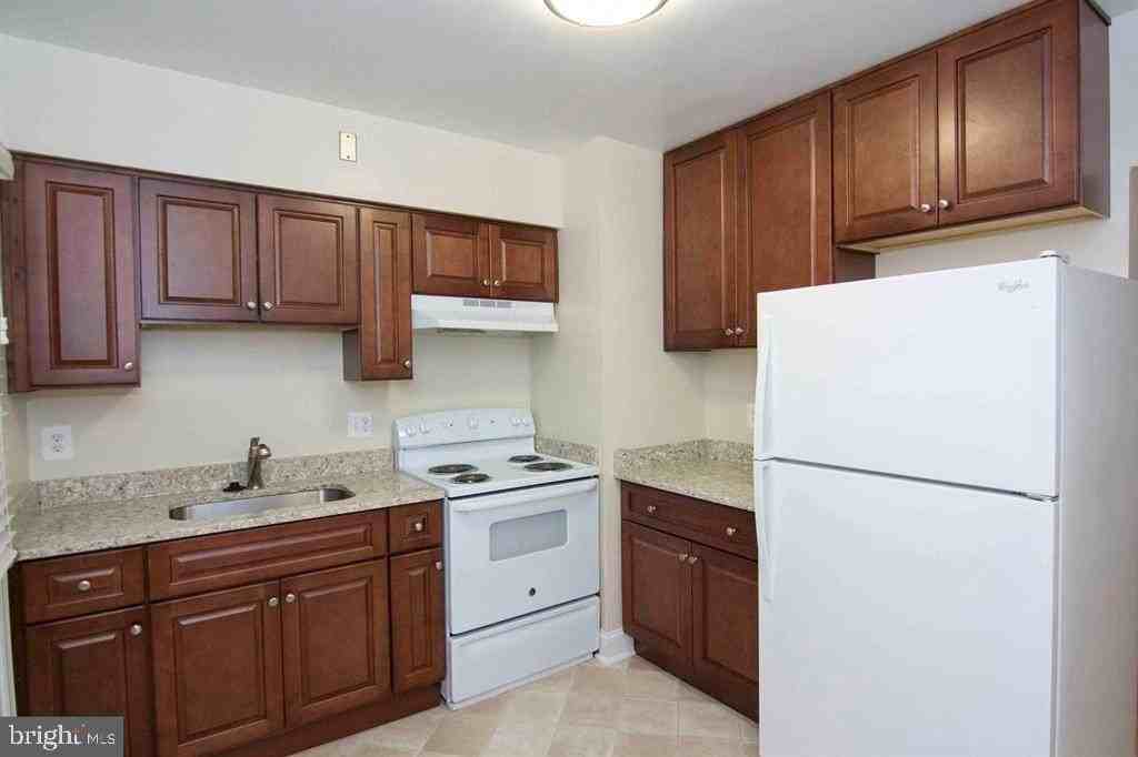 5161 7th St Ne - Photo 4 of 42