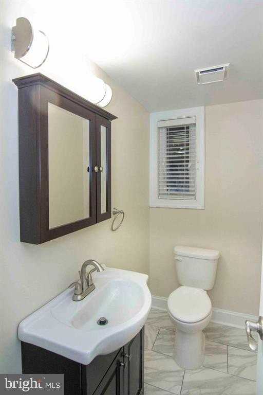 5161 7th St Ne - Photo 6 of 42