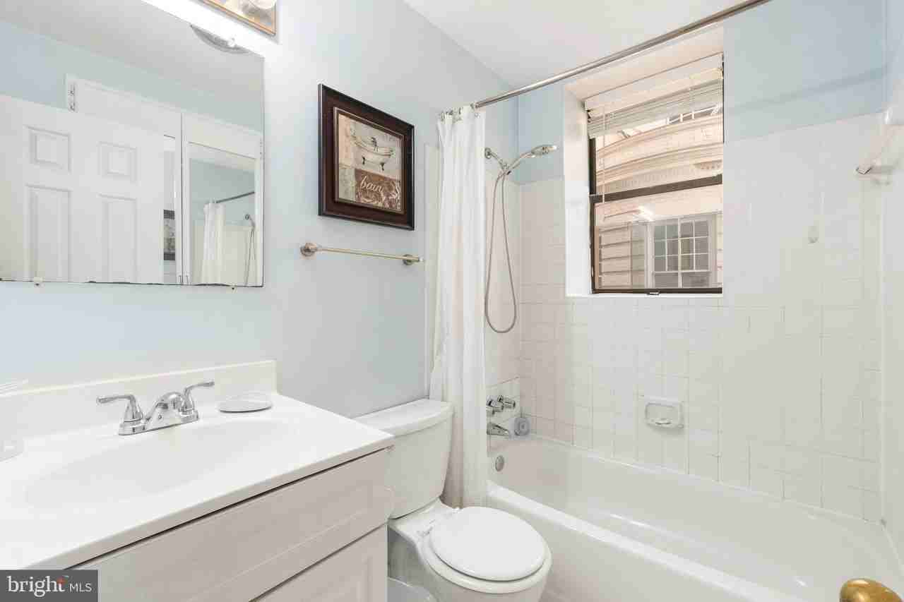 2145 California St Nw #102 - Photo 7 of 21