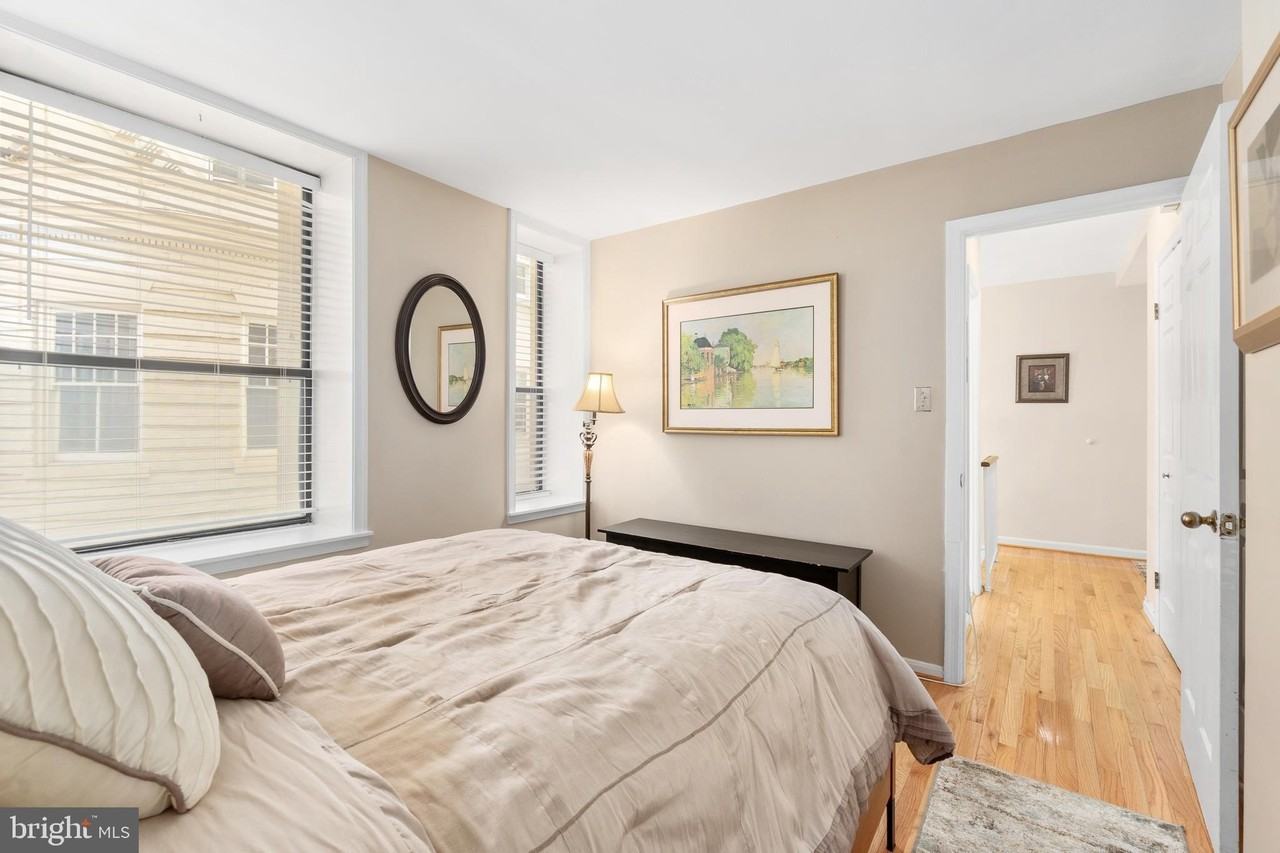 2145 California St Nw #102 - Photo 6 of 21