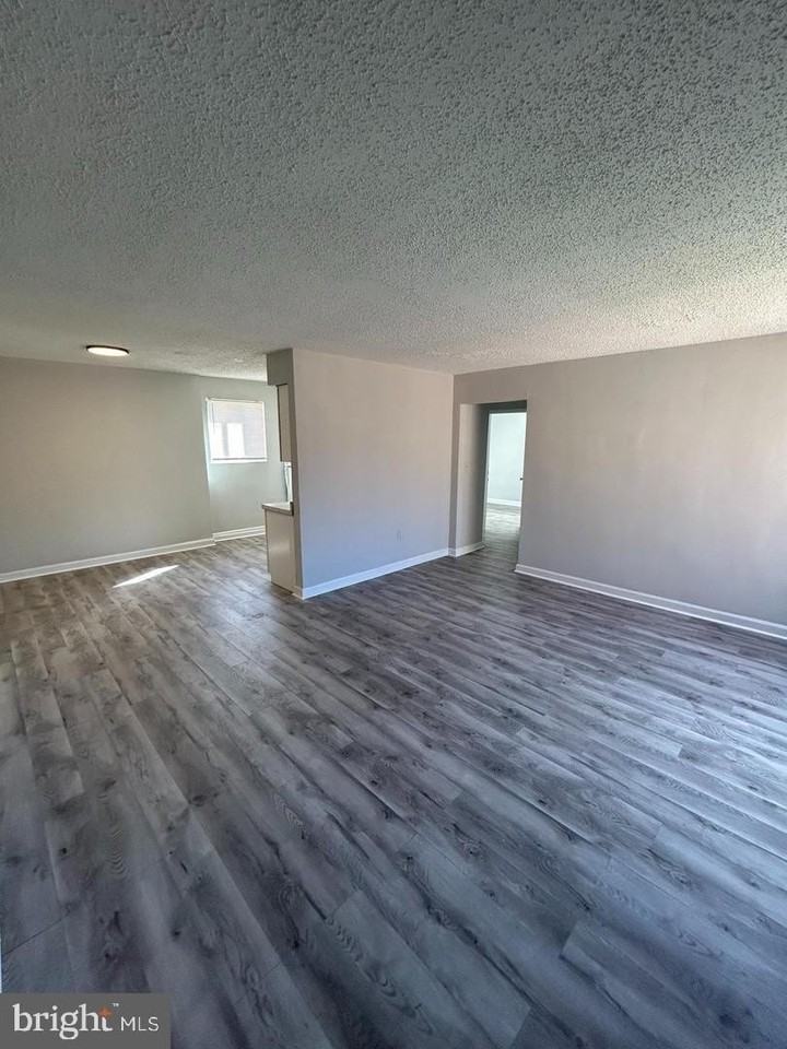 4715 1st St Sw Apt 302 #302 - Photo 4 of 12