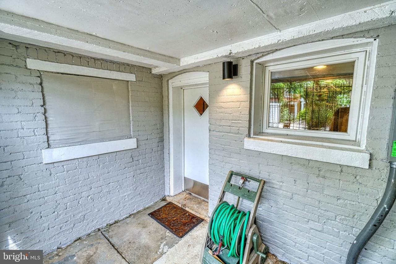 1821 Kilbourne Pl Nw - Photo 2 of 40