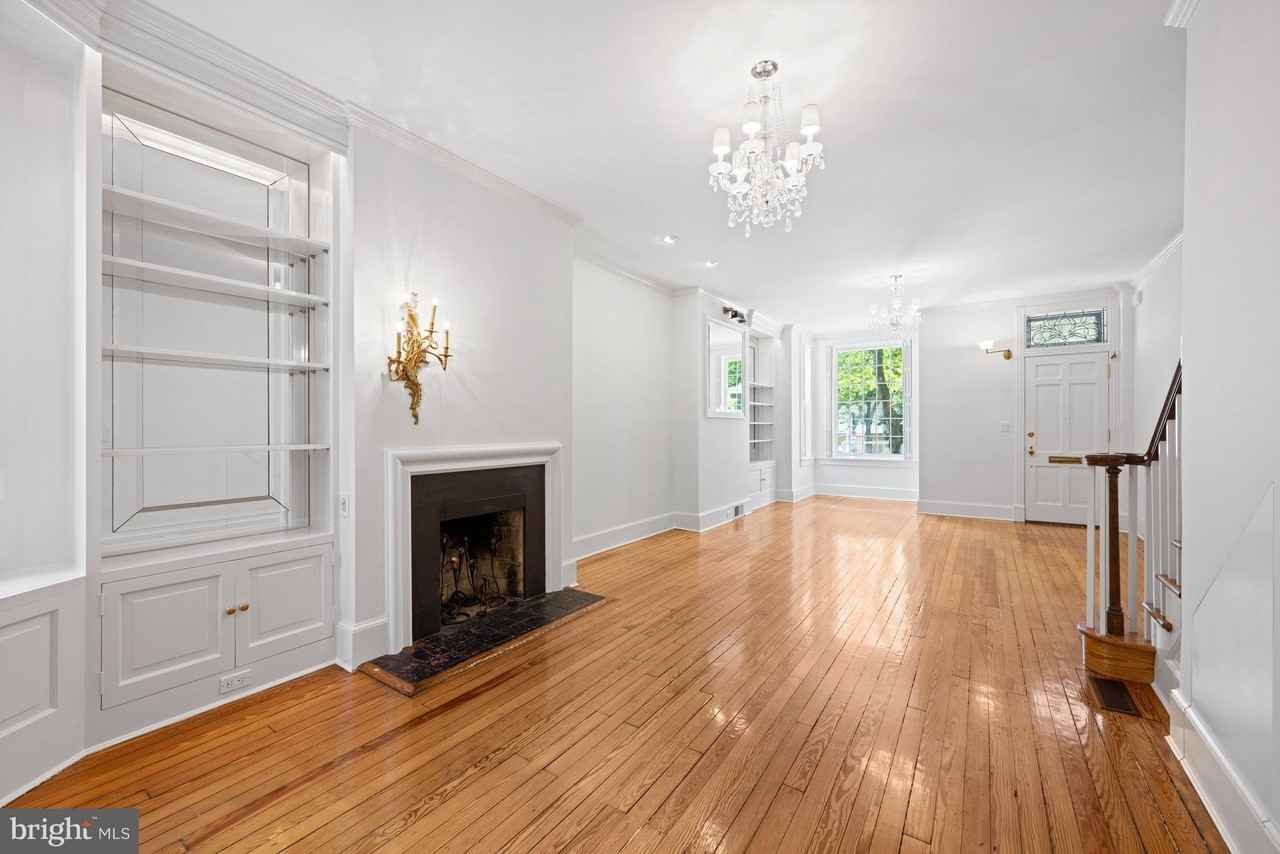 1423 34th St Nw - Photo 3 of 30