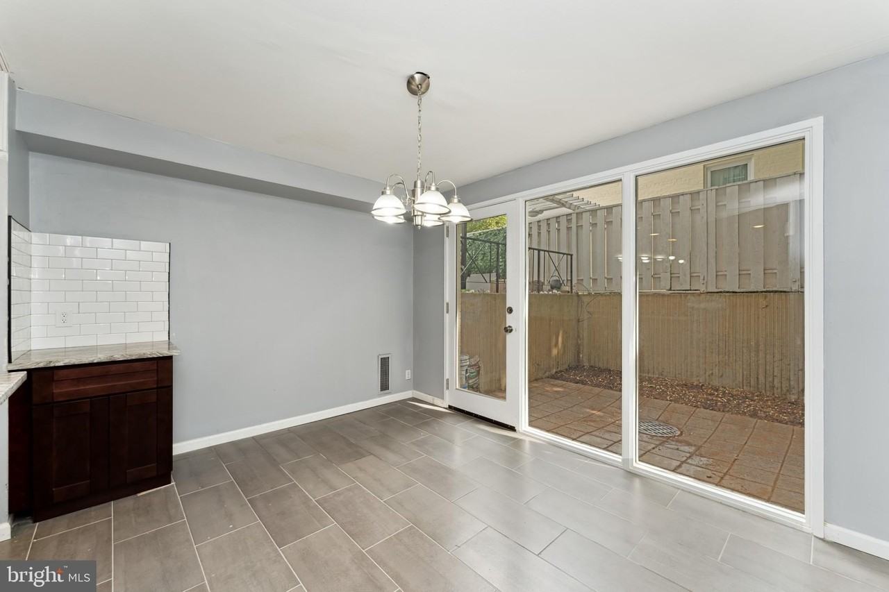 212 G St Sw Unit 212 #212 - Photo 7 of 17