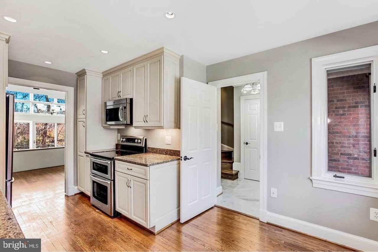 3956 Georgetown Ct Nw - Photo 7 of 29