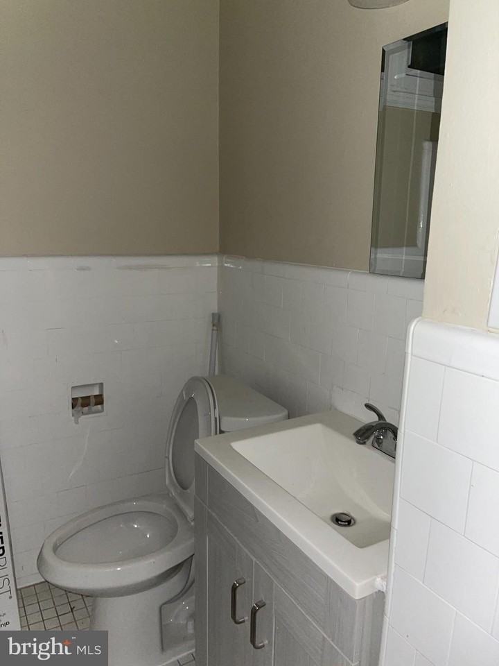 2210 Nicholson Street Southeast #3 - Photo 4 of 25