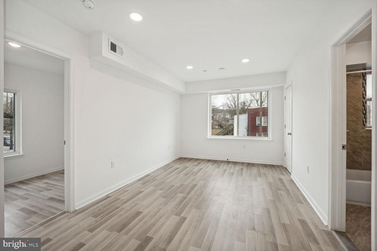 1642 16th St Se Apt 3 #3 - Photo 5 of 23