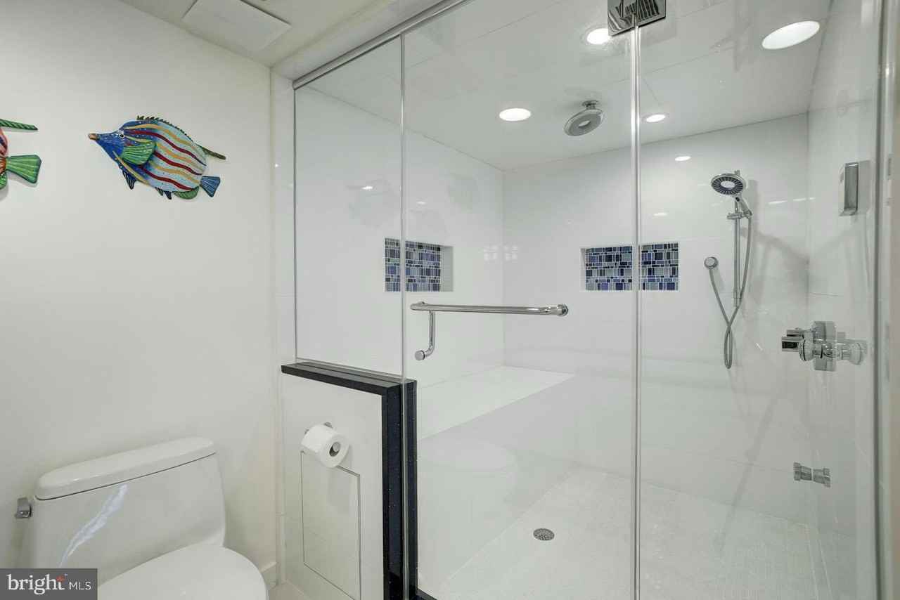 1015 33rd St Nw Apt 603 #603 - Photo 2 of 10