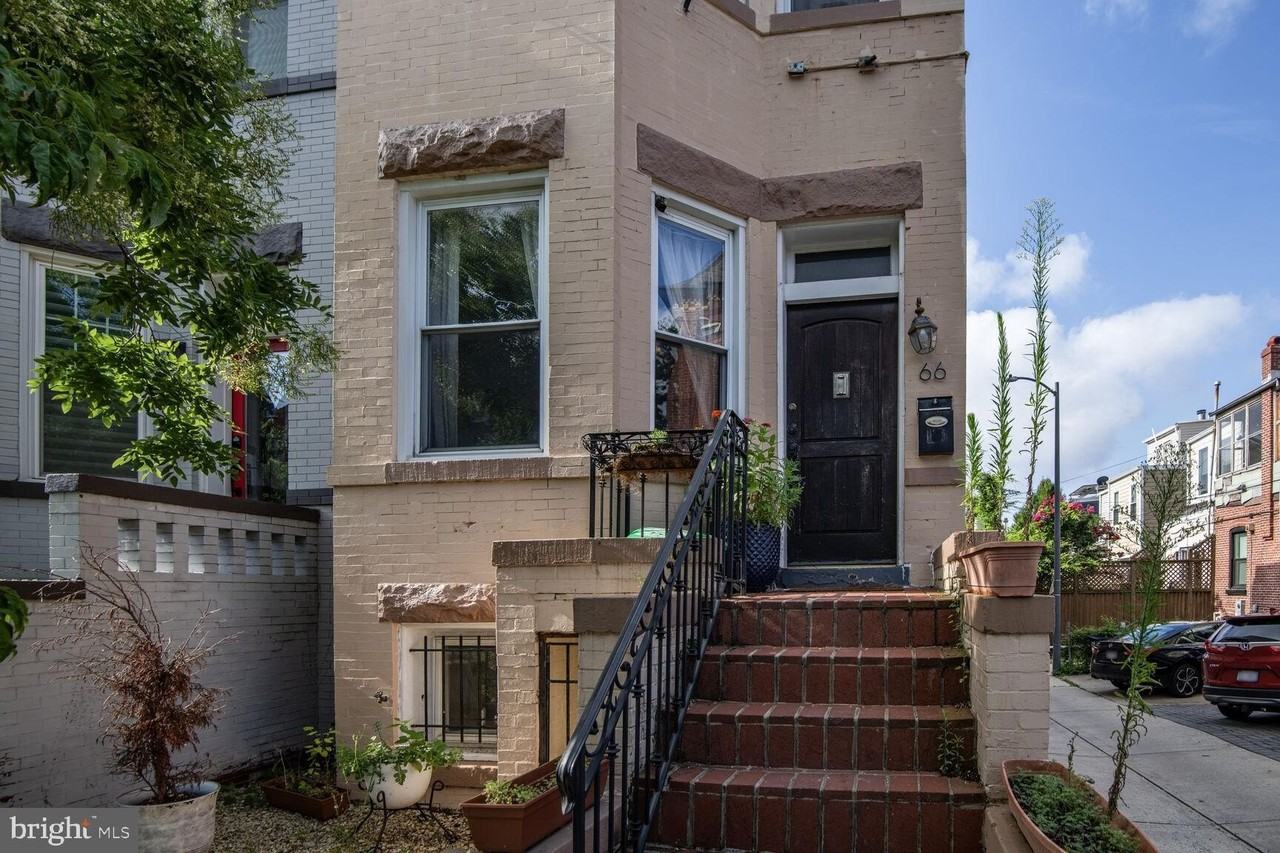 66 Bryant Street Northwest #B - Photo 2 of 17