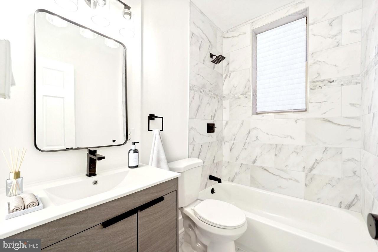 3937 S St Se Apt 6a #6A - Photo 2 of 23