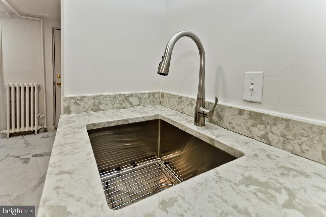 118 W St Nw Unit B #B - Photo 4 of 16