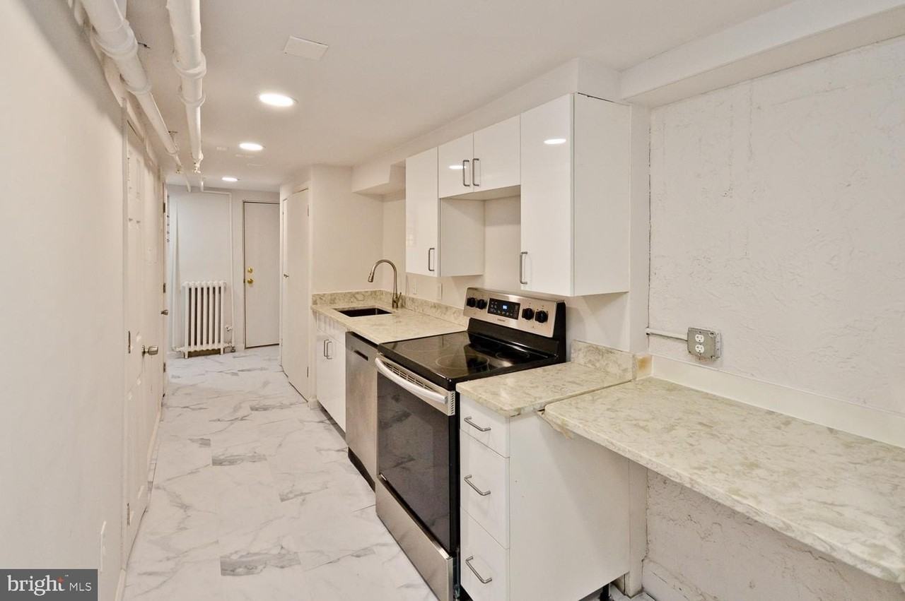 118 W St Nw Unit B #B - Photo 2 of 16