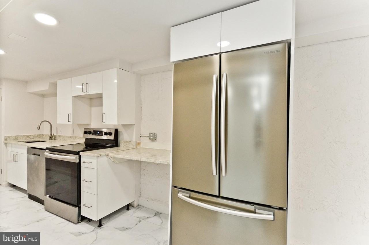 118 W St Nw Unit B #B - Photo 5 of 16