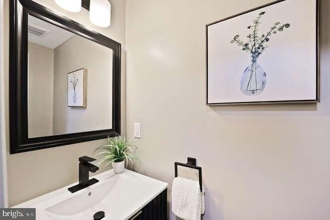 1632 Ridge Pl Se - Photo 6 of 33