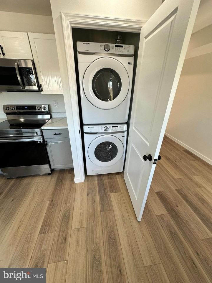 222 Webster St Ne Apt 2 #2 - Photo 7 of 20