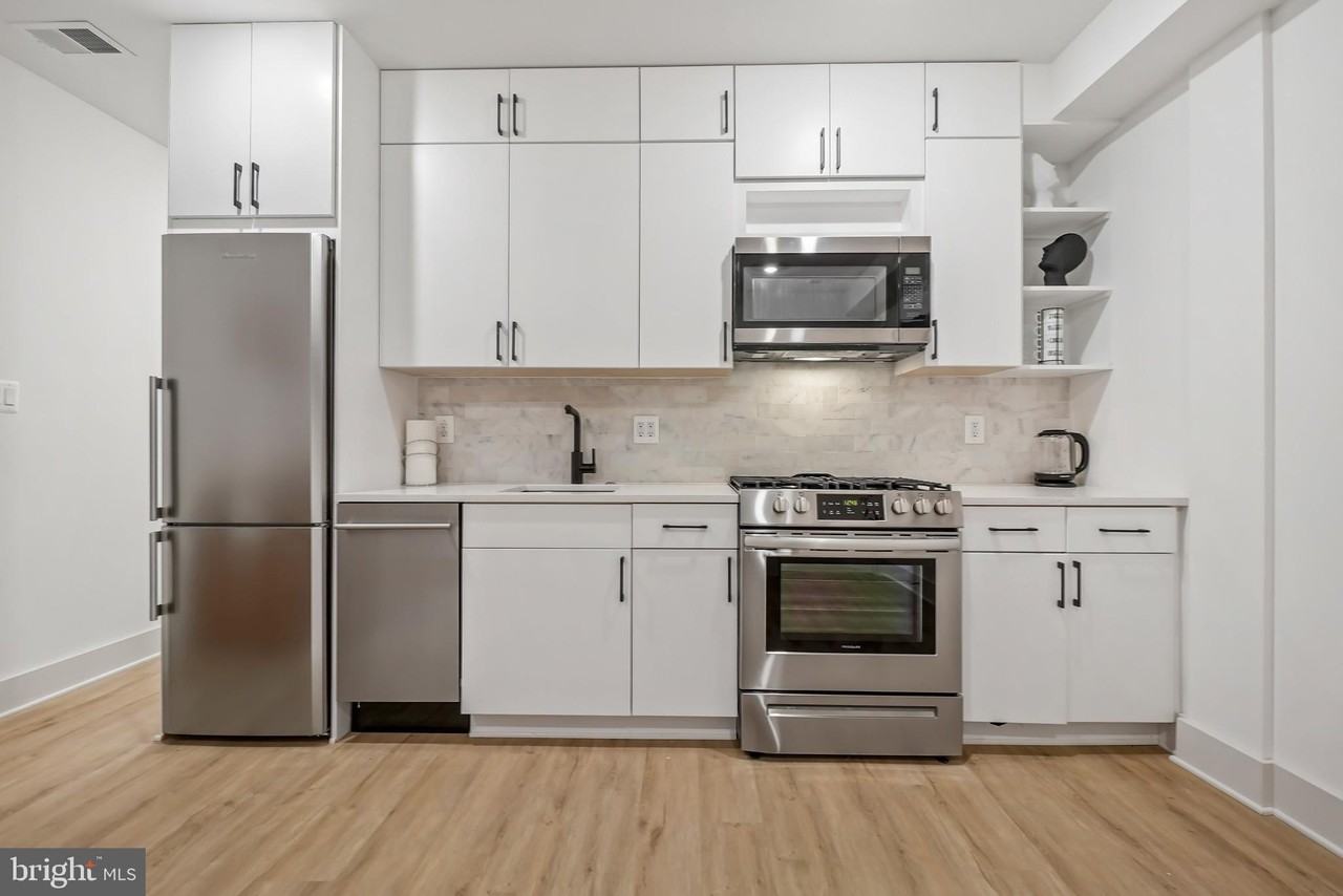 256 15th St Se Unit 1 #1 - Photo 3 of 12