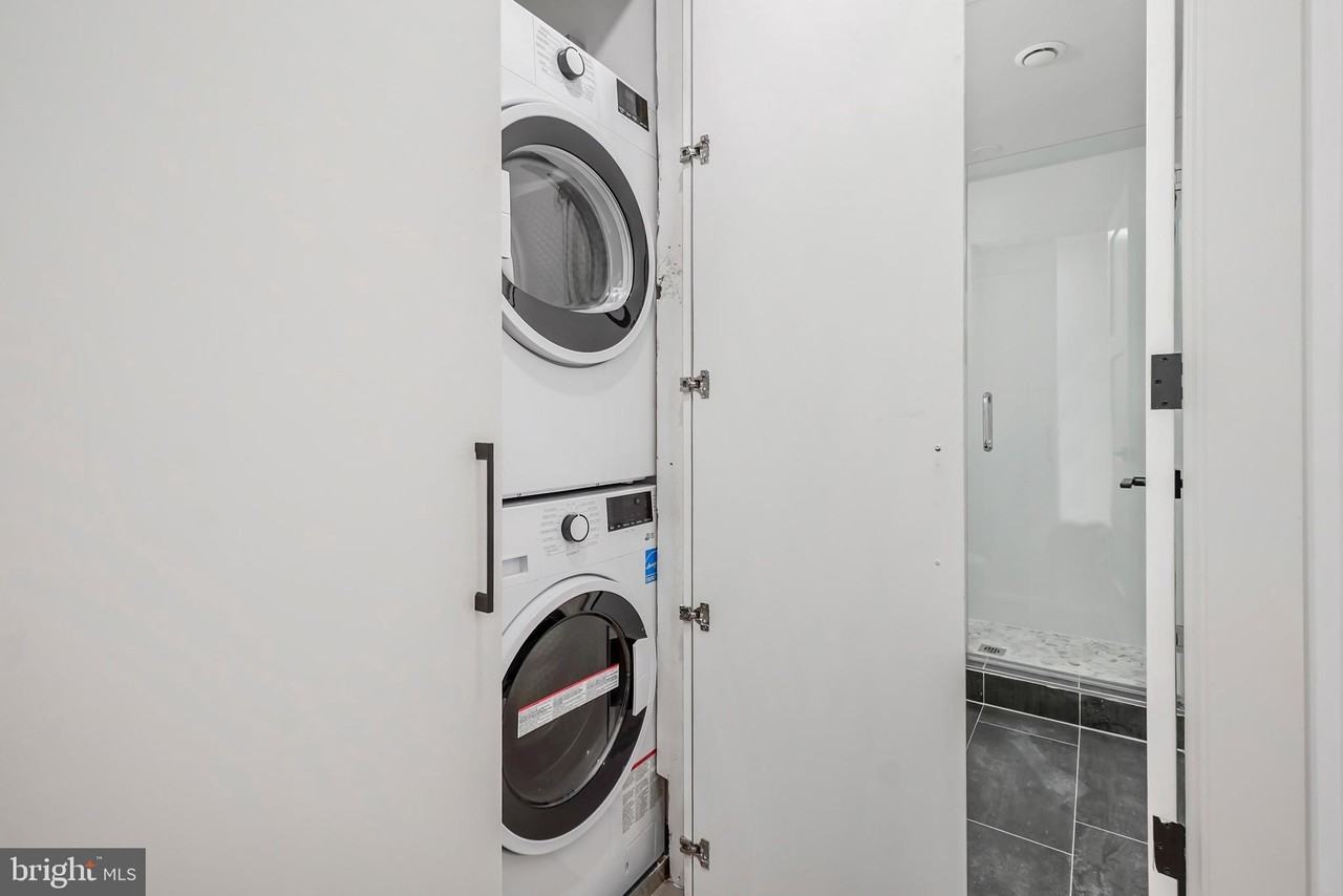 256 15th St Se Unit 1 #1 - Photo 6 of 12